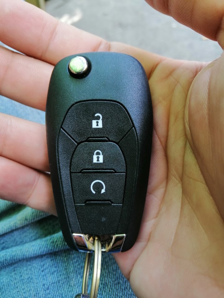 Chìa khóa Remote Điều khiển Chevrolet Trailbazer