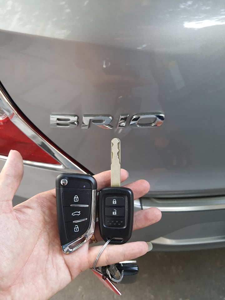 Chìa Khóa Remote Điều khiển Honda Brio