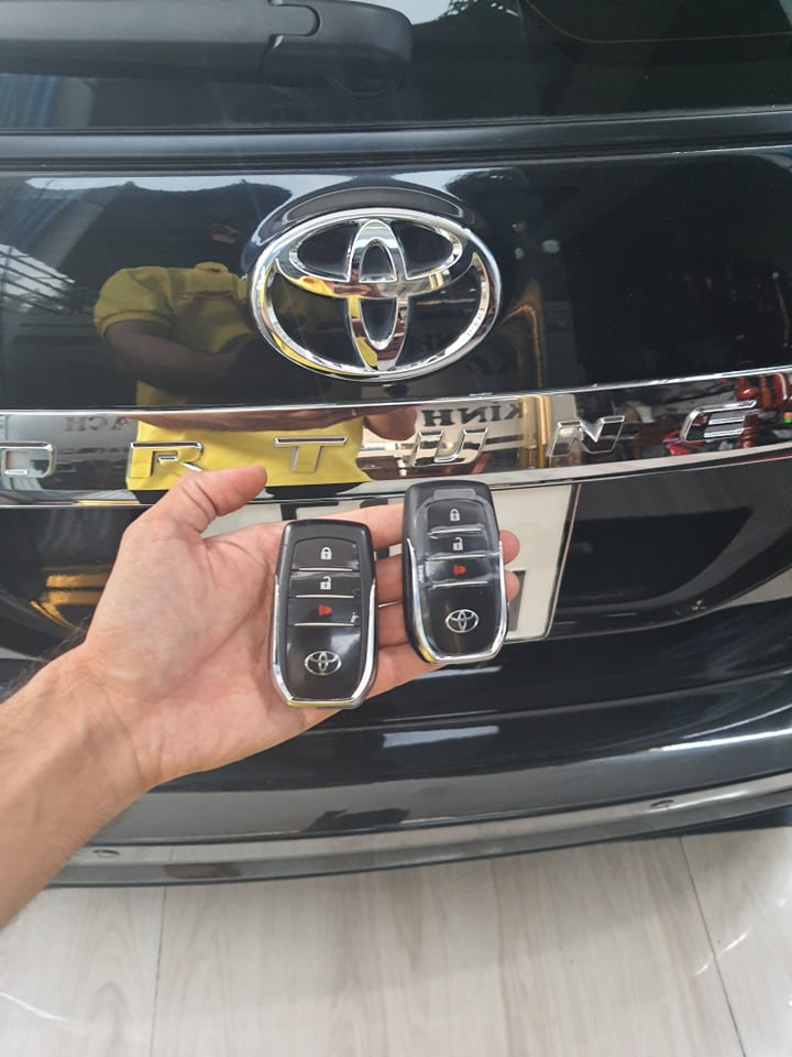 Chìa Khóa Thông Minh Toyota Fortuner 2018-2022